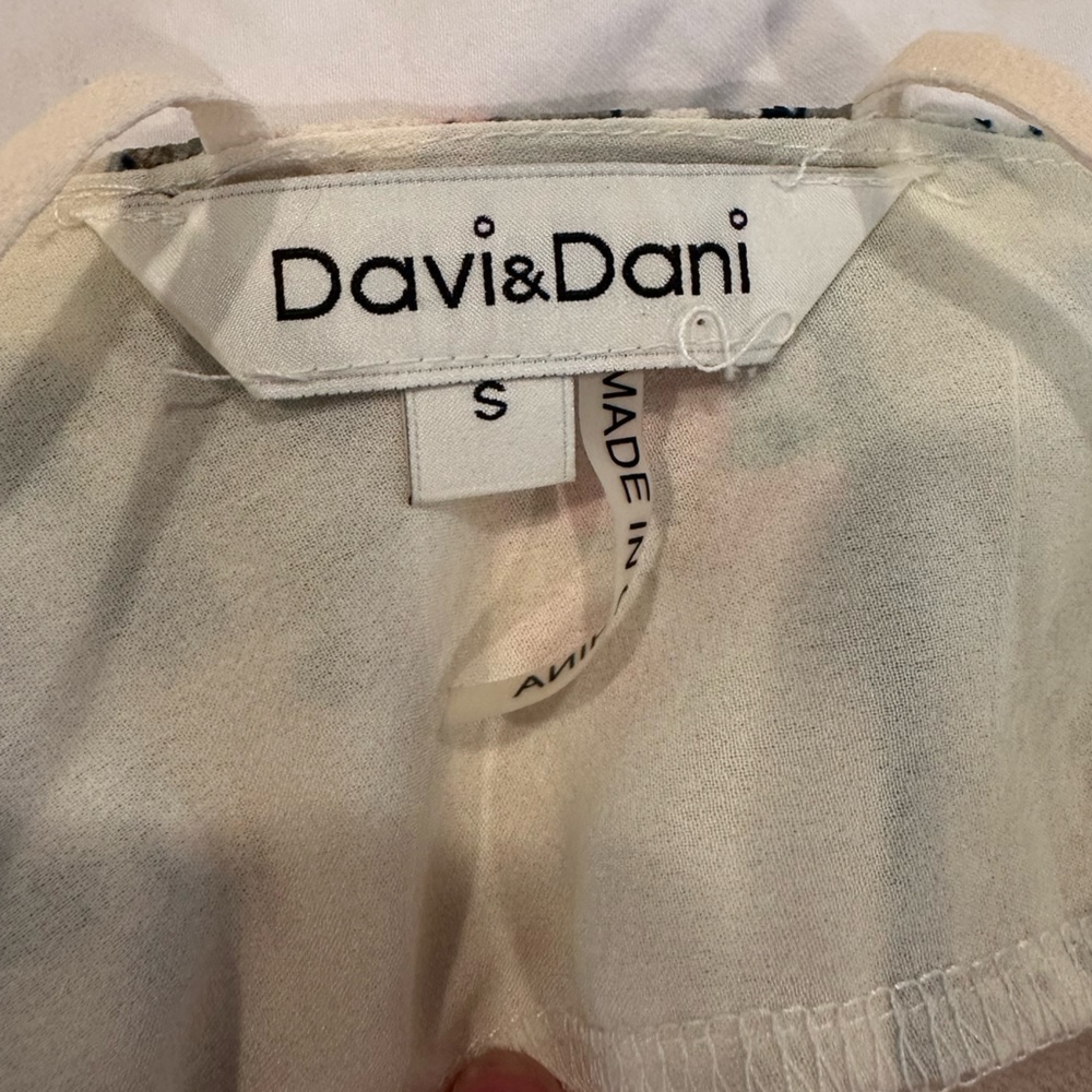 Spring Dress size small - Picture 2 of 7